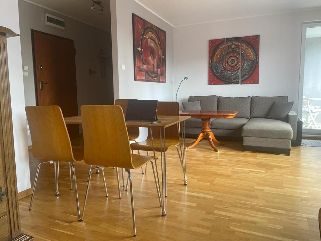 Kamienica Gdynska 35 Apartment กดิเนีย ภายนอก รูปภาพ